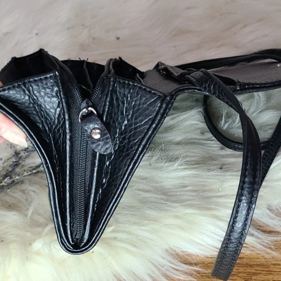 Vintage Etienne Aigner black logo monogram mini bag - Picture 7 of 8